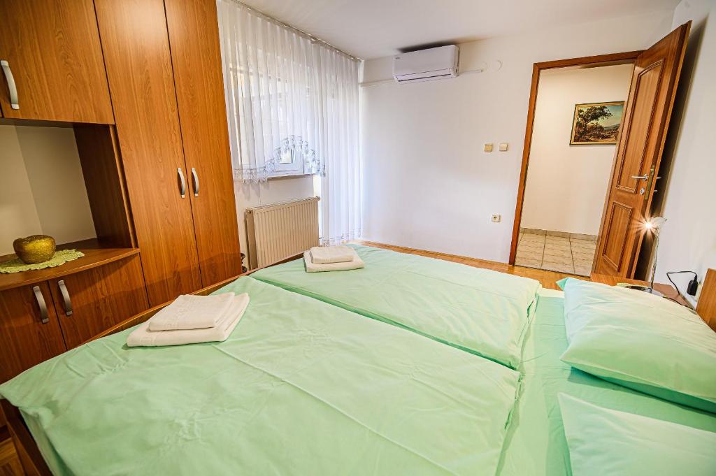 Veliki apartma Vila Lena pogled 3